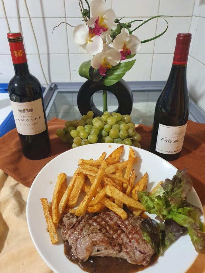 Contact Hotel Restaurant La Chaumiere Entre Orgeval Et Flins A13 Sortie 8 Les Mureaux Ngoại thất bức ảnh