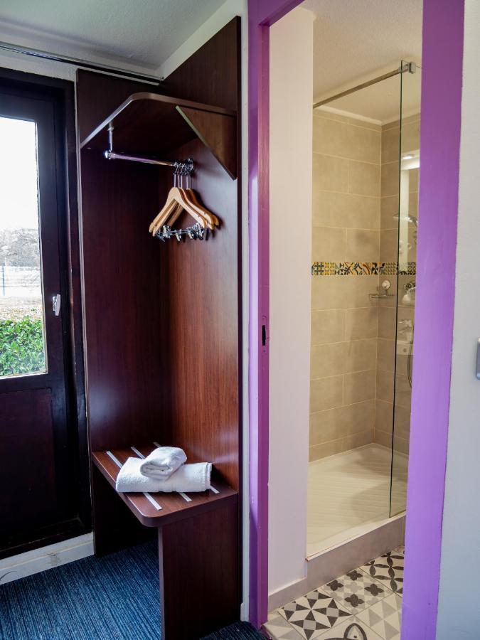 Contact Hotel Restaurant La Chaumiere Entre Orgeval Et Flins A13 Sortie 8 Les Mureaux Ngoại thất bức ảnh