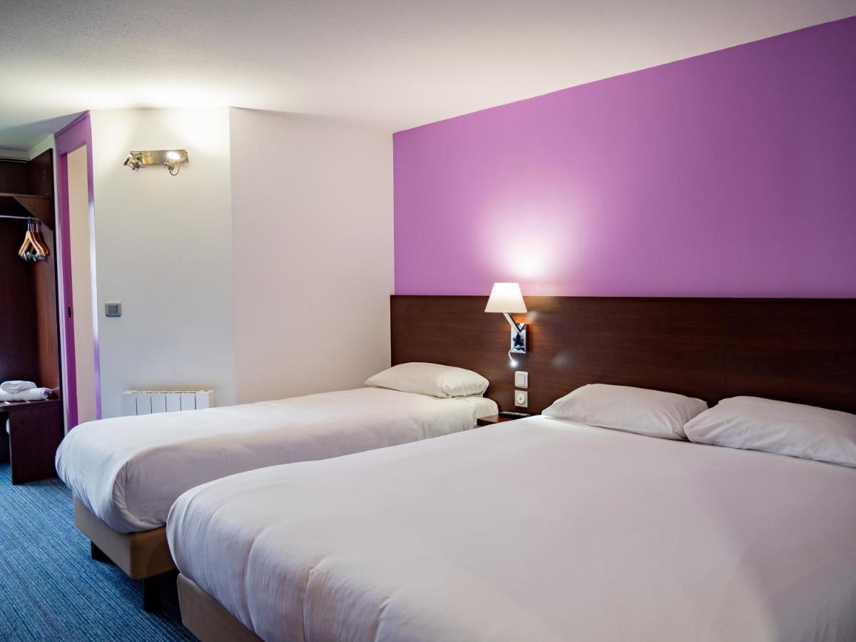 Contact Hotel Restaurant La Chaumiere Entre Orgeval Et Flins A13 Sortie 8 Les Mureaux Ngoại thất bức ảnh