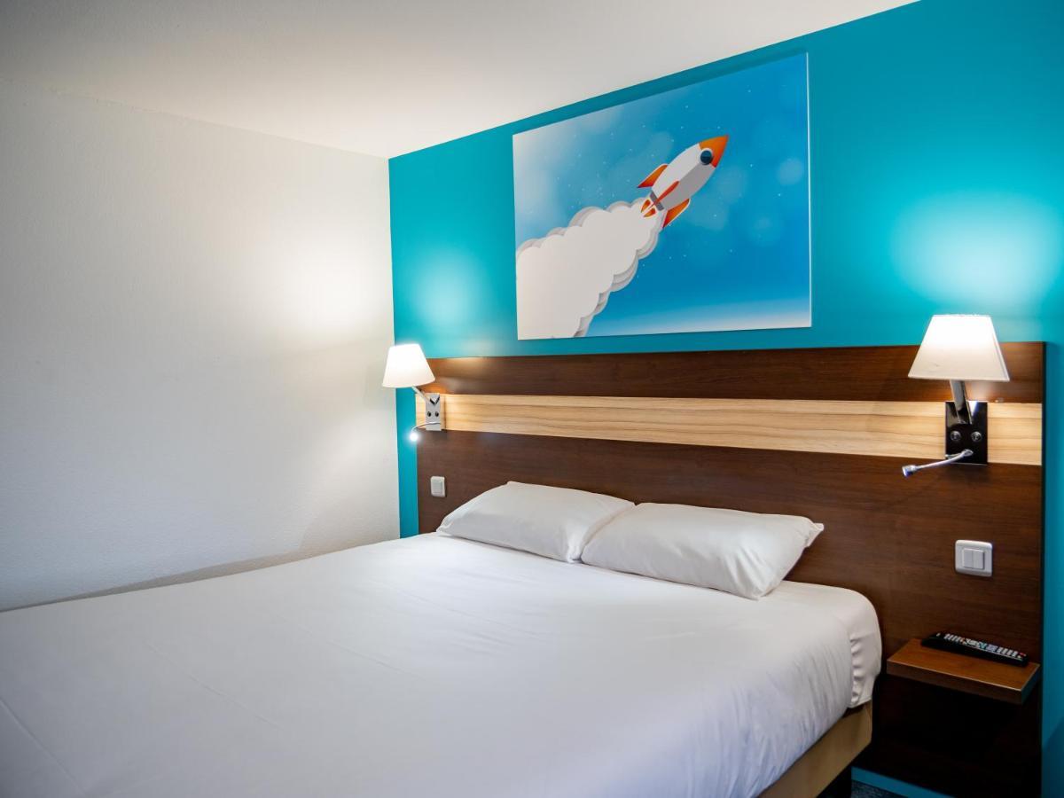 Contact Hotel Restaurant La Chaumiere Entre Orgeval Et Flins A13 Sortie 8 Les Mureaux Ngoại thất bức ảnh