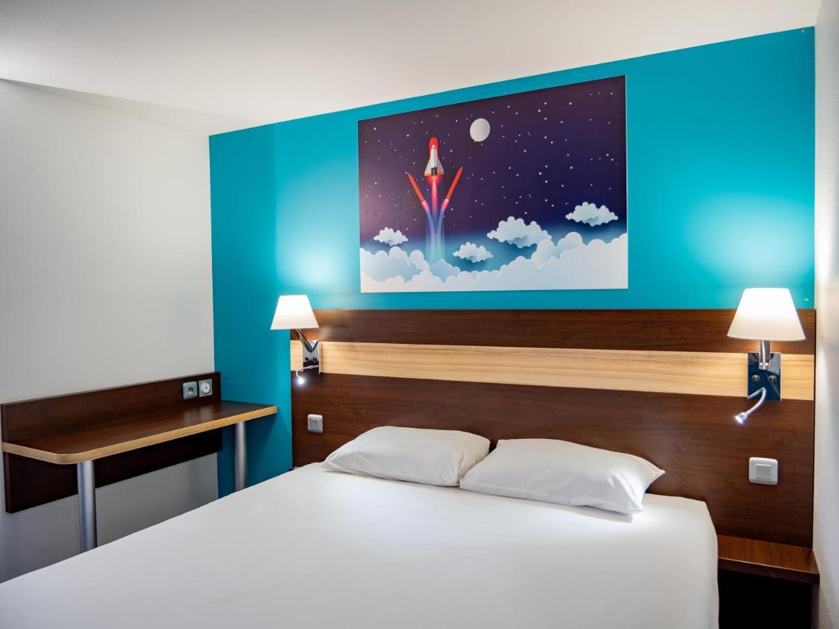 Contact Hotel Restaurant La Chaumiere Entre Orgeval Et Flins A13 Sortie 8 Les Mureaux Ngoại thất bức ảnh