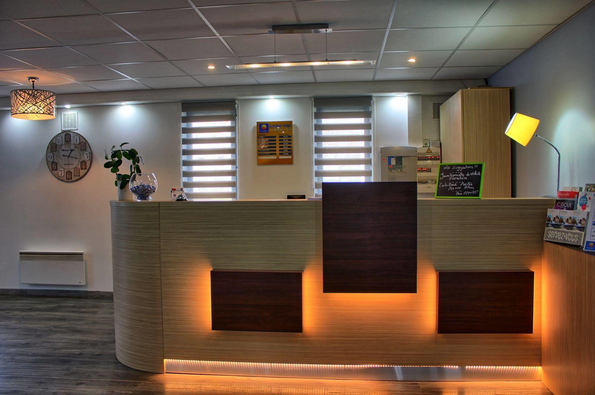 Contact Hotel Restaurant La Chaumiere Entre Orgeval Et Flins A13 Sortie 8 Les Mureaux Ngoại thất bức ảnh